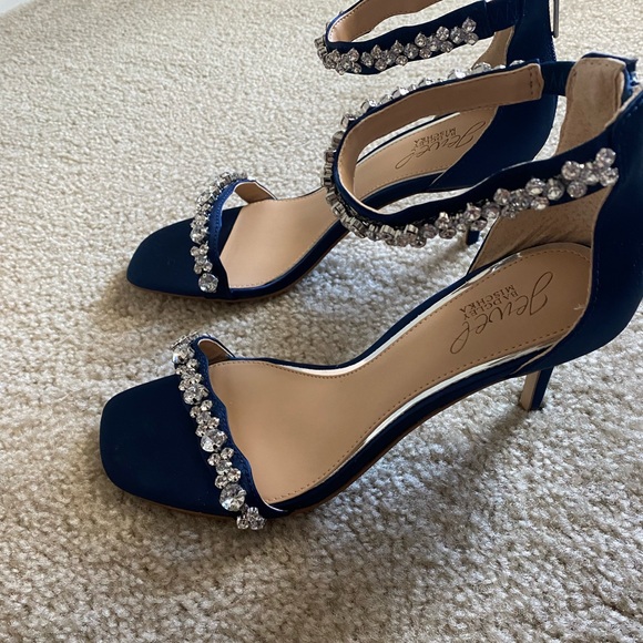 Jewel by Badgley Mischka Size 7 Heels - Picture 3 of 8